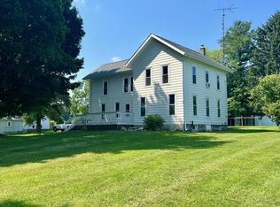 10778 S 48th St, Fulton, MI 49052