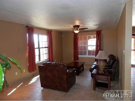 4th image of 1607 Waterford Dr