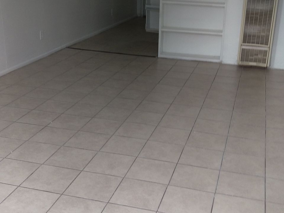 1st image of 242 Texas St NE APT A