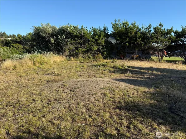 31004 H Street, Ocean Park, WA 98640