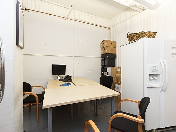 5th image of 307 7th Ave Rm 306
