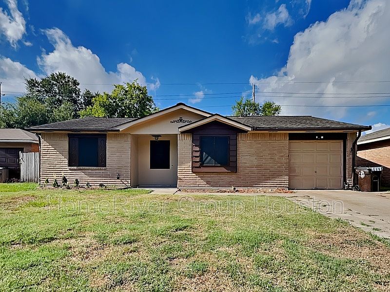 1st image of 7535 Water Park Ln