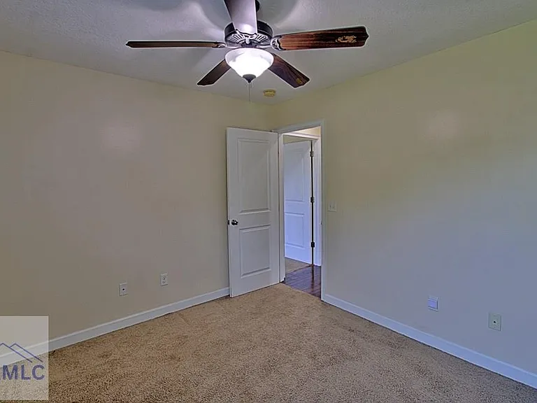 119 Grandview Dr — Photo 15