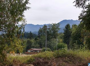 1702 W Devanny Ln, Port Angeles, WA 98363