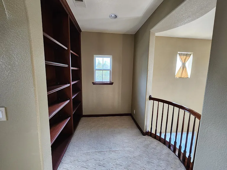 794 Newton Ct — Photo 19