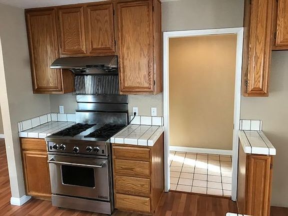 4th image of 1261 Longmeadow Dr