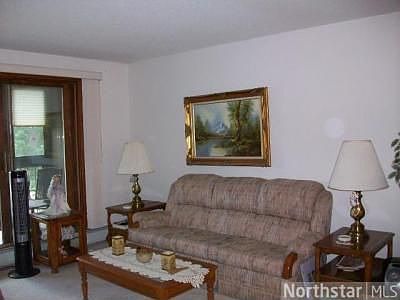 5th image of 999 41st Ave NE APT 220