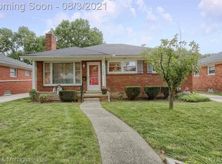 21800 Edmunton St, Saint Clair Shores, MI 48080