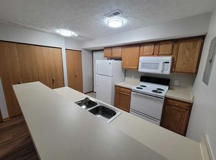 375 Cross St APT D, Akron, OH 44311