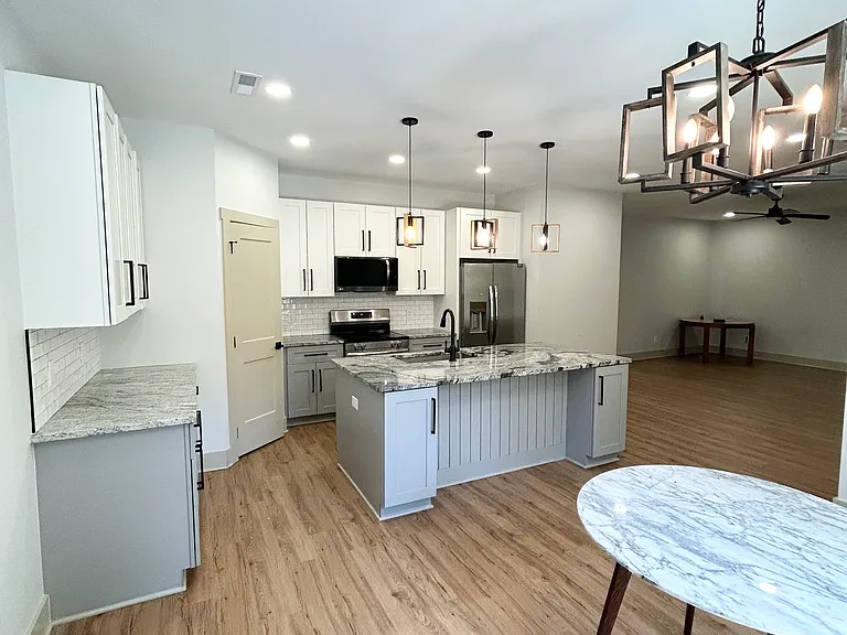 729 Ingersoll Ave — Photo 6