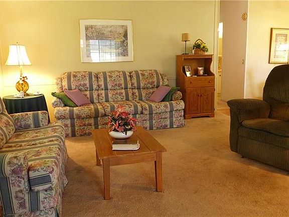 4th image of 6320 Grove Pointe Dr SE
