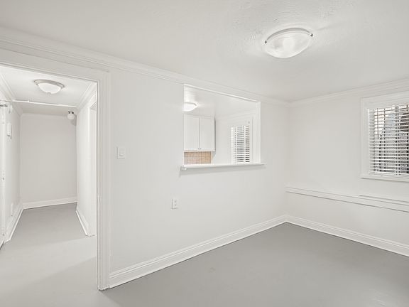 2nd image of 440 S Bonnie Brae St APT A