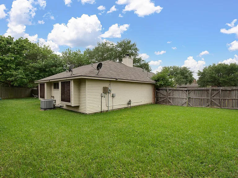 20415 Linden Tree Dr — Photo 41
