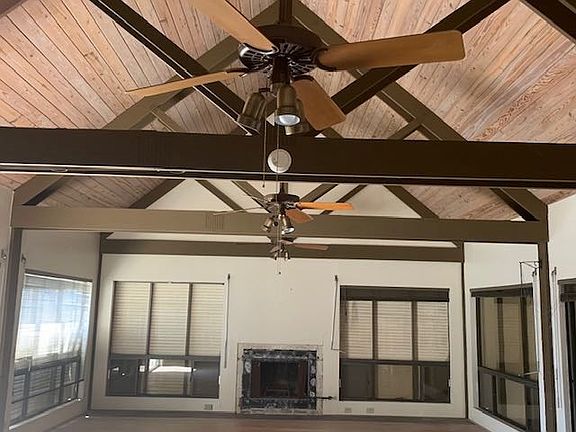 3rd image of 9 Spoonbill Ln