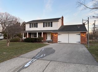 3679 Elmlawn Dr, Toledo, OH 43614