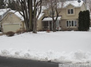 1232 Woodcrest Ave, Shoreview, MN 55126