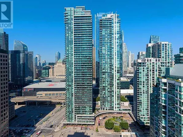 18 Harbour St #308, Toronto, ON M5J 2Z6