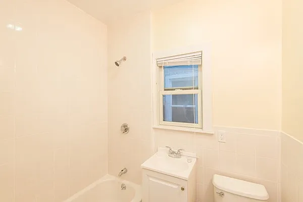 19 Marcella St #2 — Photo 7