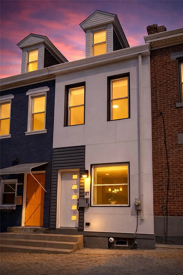 317 39th St photo 1