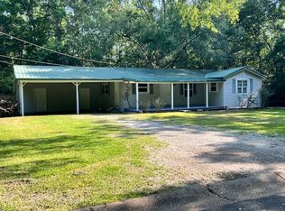 3731 Rollins St, Moss Point, MS 39563