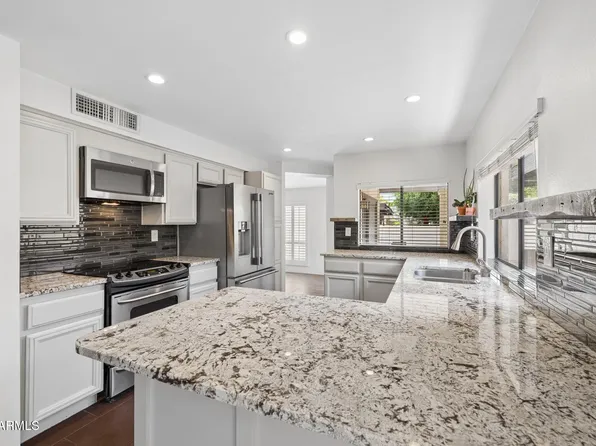 4717 E WINSTON Drive, Phoenix, AZ 85044