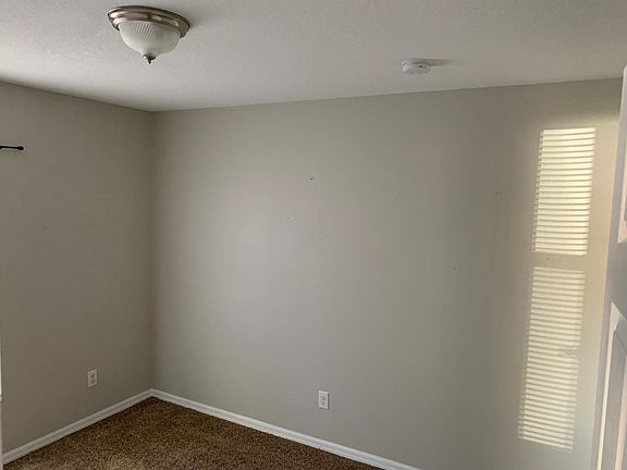 4th image of 740 Lucaya Dr