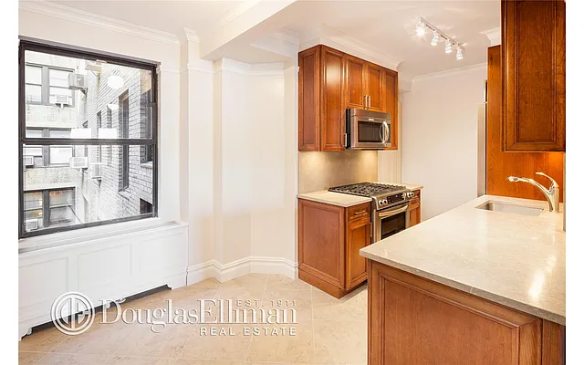 Rented by Douglas Elliman | media 29