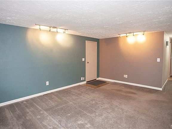 2nd image of 3539 Waterbury Dr