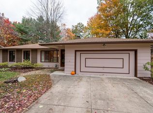 10205 Fairtree Dr, Strongsville, OH