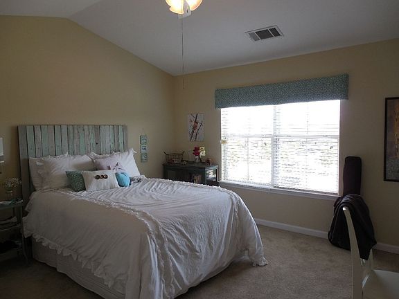 2nd image of 1725 Harvey Mitchell Pkwy S APT 1526