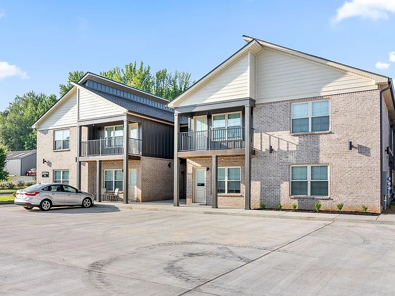 2824 US Highway 41 — Photo 24