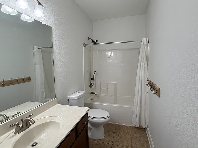 10510 Dunmore Dr — Photo 11