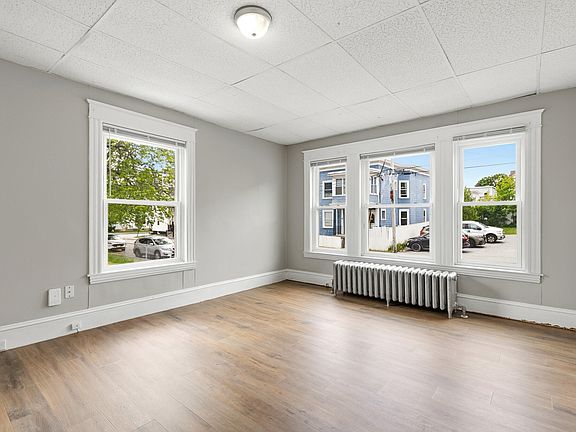 3rd image of 78 Howard Street