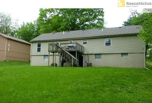 3rd image of 3011 N 75th Ter