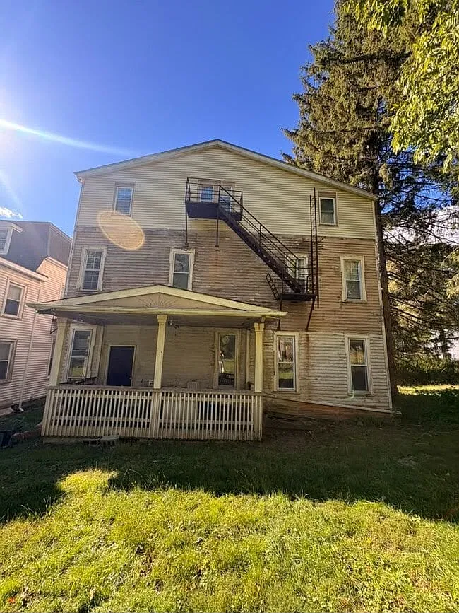 47 Carroll St — Photo 2