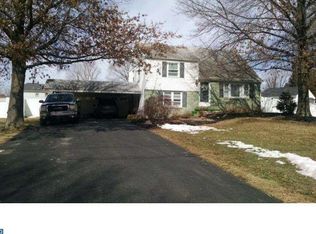 53 Hawthorne Ave, Gilbertsville, PA 19525