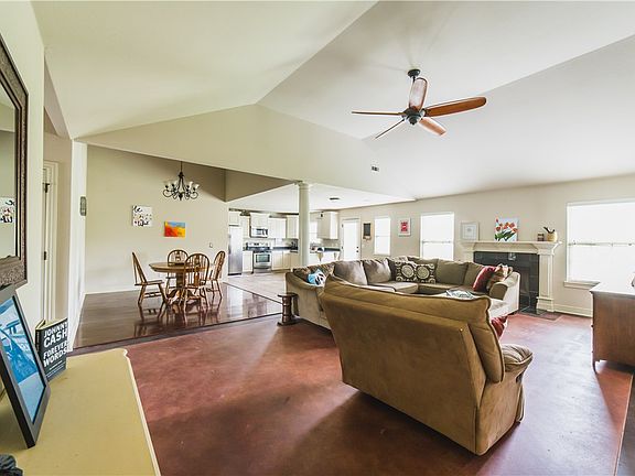 3rd image of 3819 Brightwater Pl