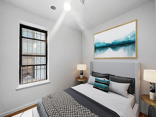3rd image of 70 W 109th St APT 13