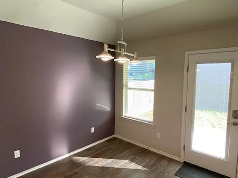 109 Palestine Cv — Photo 8
