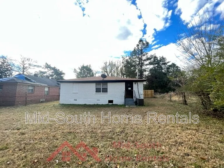 858 Eyers Rd — Photo 22