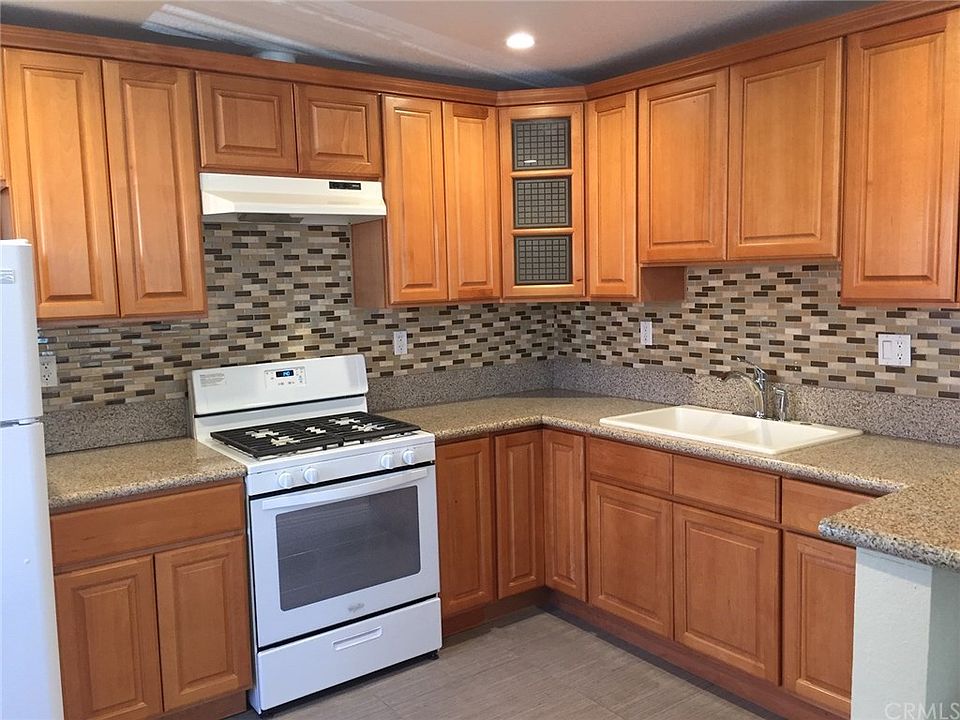 1st image of 920 S Record Ave