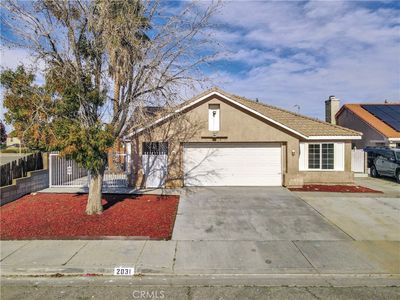 2031 Thomas Dr, Lancaster, CA, 93535