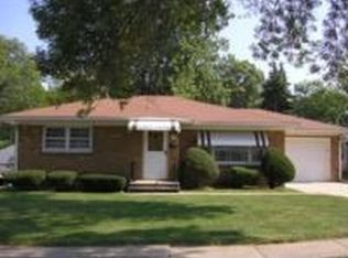 720 Woodland Dr, Rockford, IL 61108