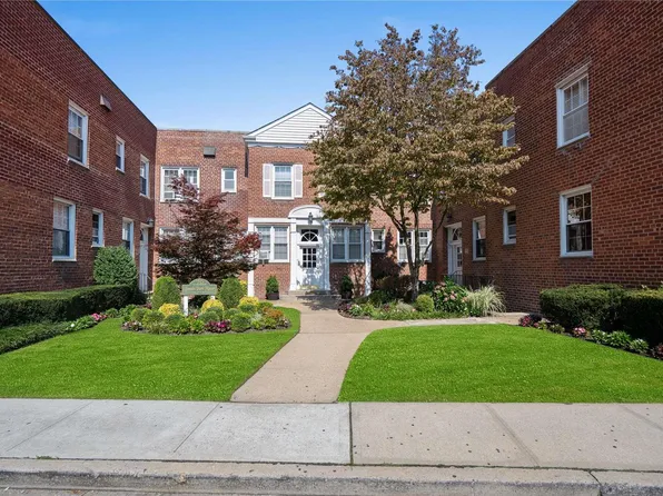 70 S. Park Avenue #203, Rockville Centre, NY 11570