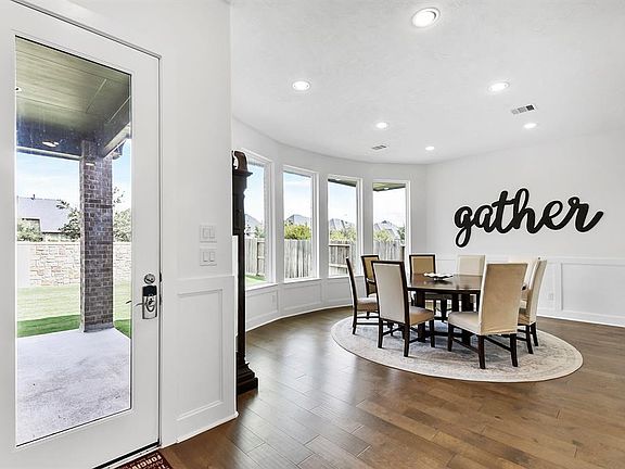 4th image of 28330 Vineyard Terrace Ln