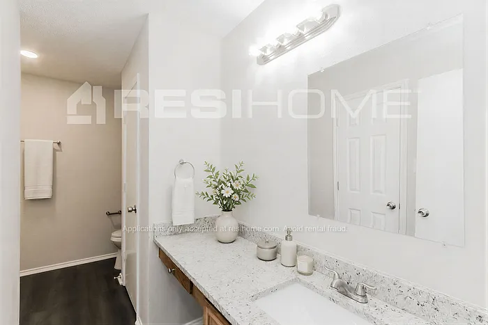 10427 Blackjack Oaks Dr — Photo 11