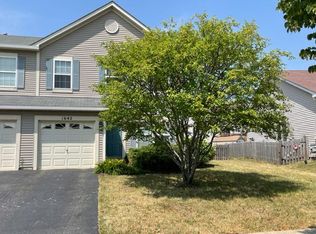 1642 Cesario Dr, Hampshire, IL 60140