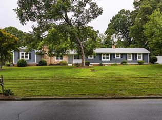 1020 E Willowbrook Dr, Burlington, NC 27215