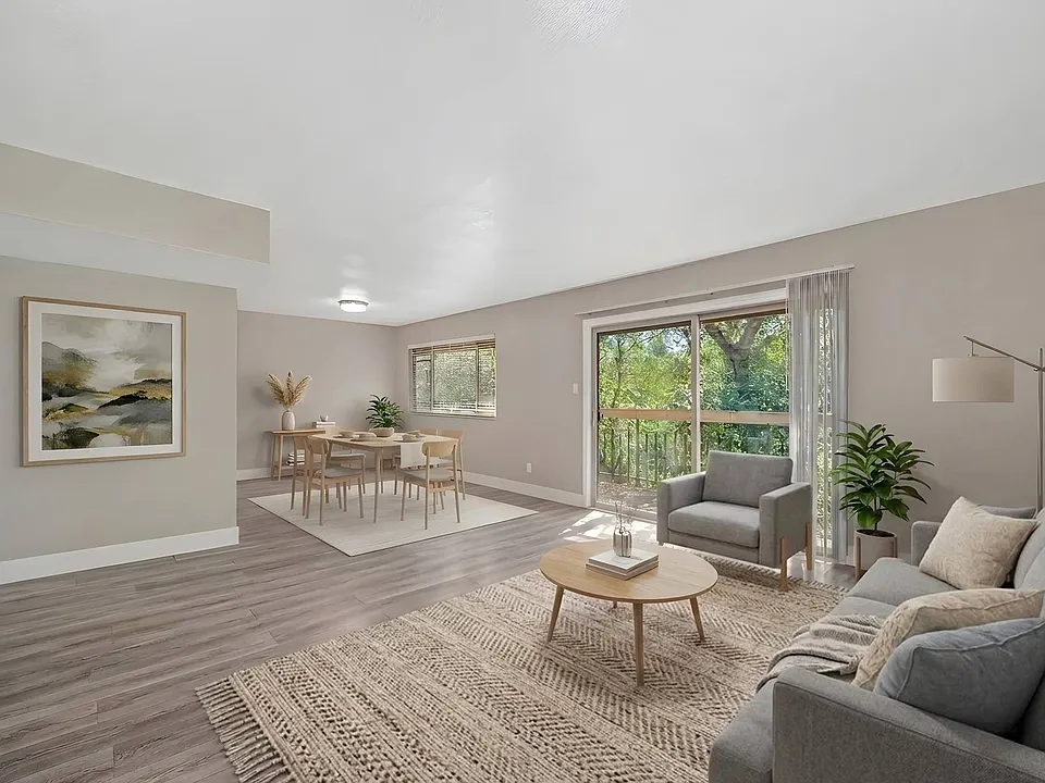 Rollingwood Condominium Rentals