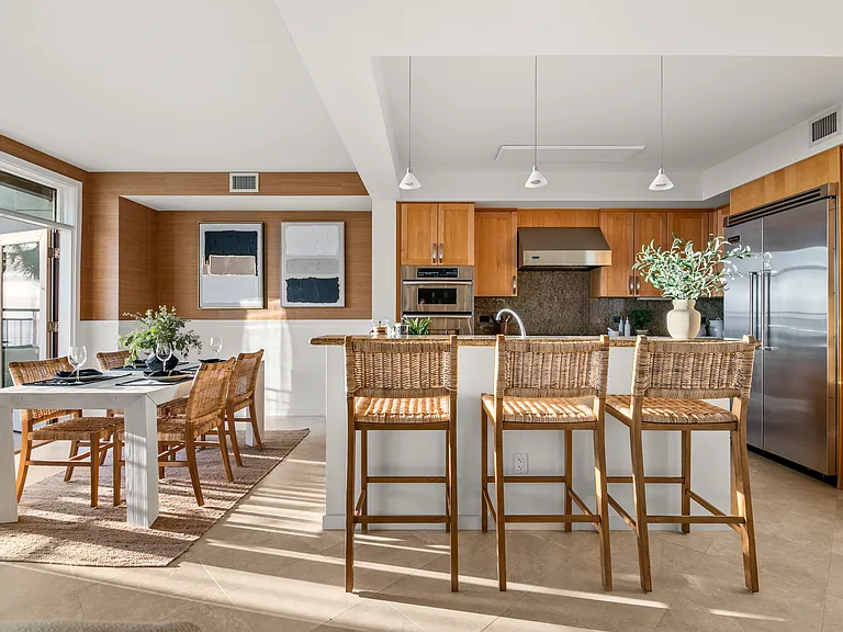 5430 La Jolla Blvd #C302 — Photo 11